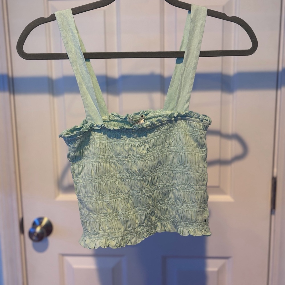 🔴NWT Mint Green Smocked Women's Top